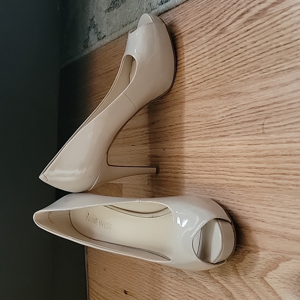 Nine West Nude Platform Heels size 7.5